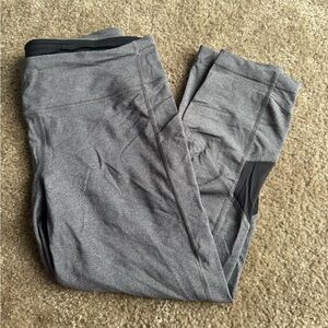Lululemon grey cropped leggings